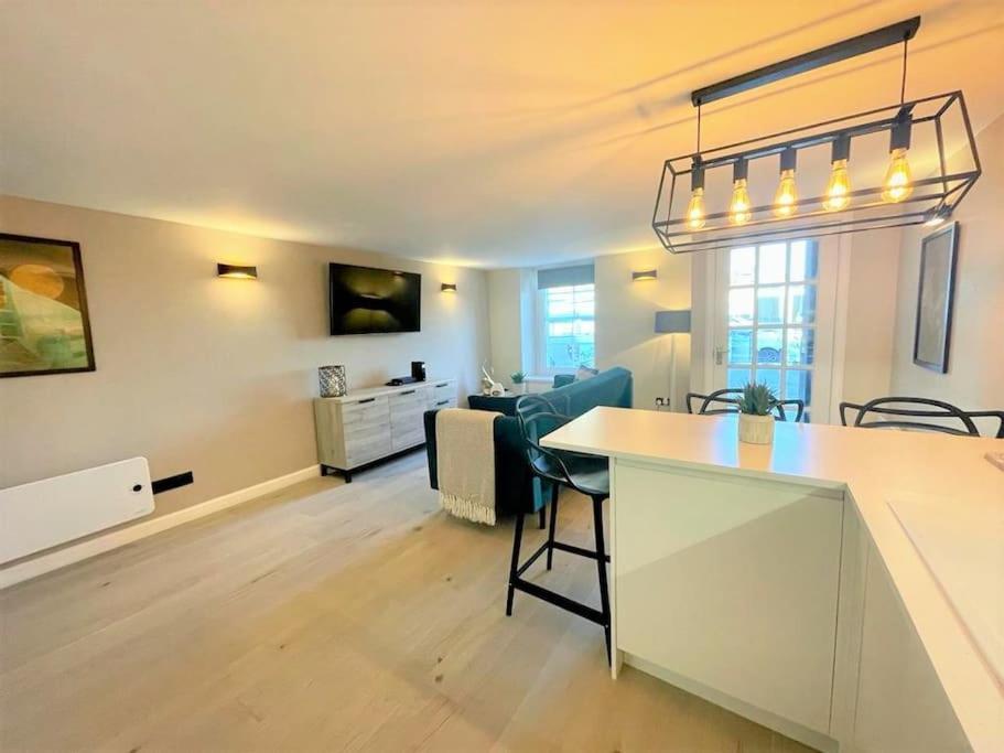 Stylish, Central And Cosy 1Bd Nr Canongate Edinburgh Exterior photo